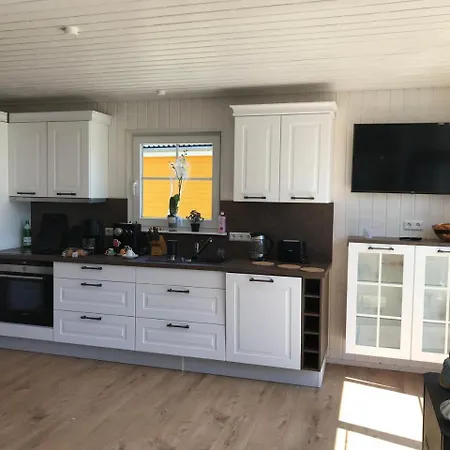 Skandinavisches-ferienhaus-2-reihe-zum-wasser-fuer-6-personen Сasa de vacaciones