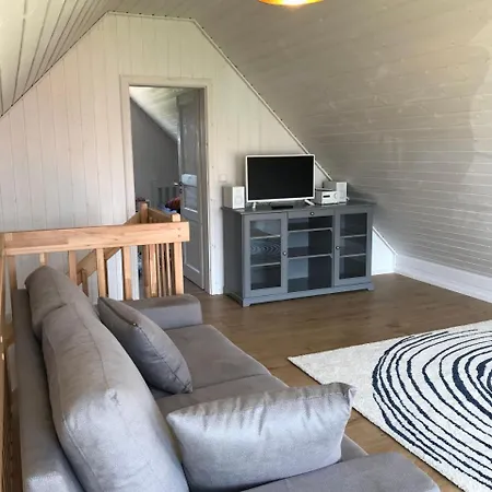 Dom wakacyjny Skandinavisches-ferienhaus-2-reihe-zum-wasser-fuer-6-personen *