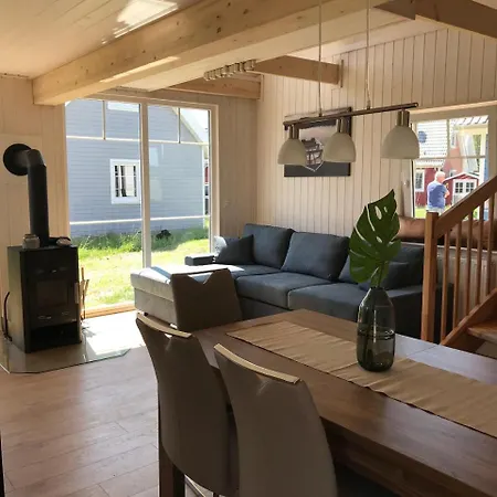 Сasa de vacaciones Skandinavisches-ferienhaus-2-reihe-zum-wasser-fuer-6-personen Zerpenschleuse