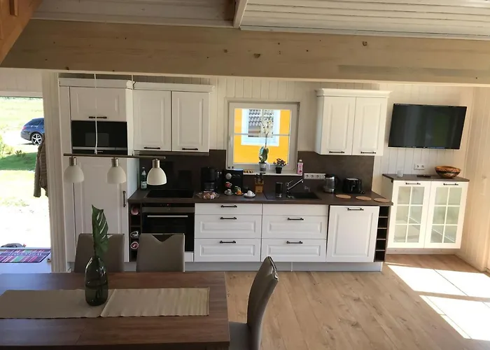 Skandinavisches-ferienhaus-2-reihe-zum-wasser-fuer-6-personen * Zerpenschleuse