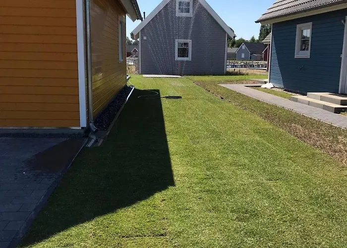 Skandinavisches-ferienhaus-2-reihe-zum-wasser-fuer-6-personen *